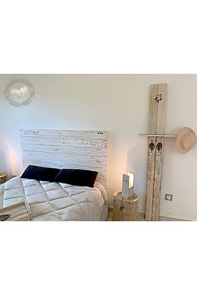 Tête de lit en planches de palette TRA MARE ET MONTI