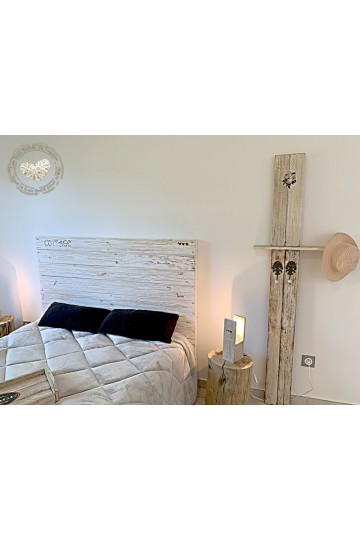 Tête de lit en planches de palette TRA MARE ET MONTI